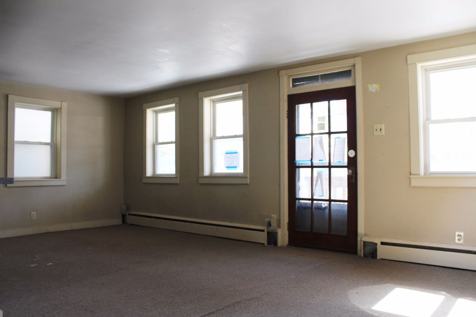 84 S Main St