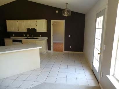 2228 Valle Escondido Dr