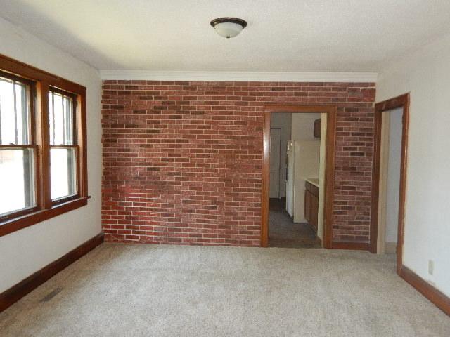 699 Hawthorne Ave E #701