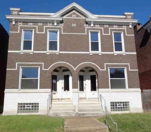 625-627 Bates St