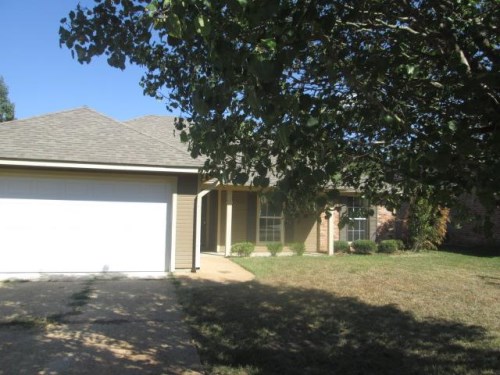 140 Willow Oak Lane