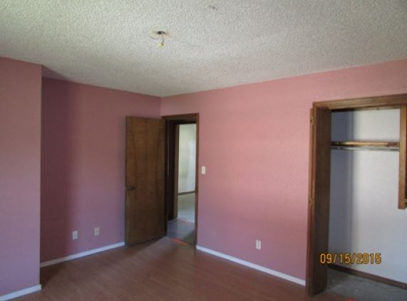 1406 W Clint St
