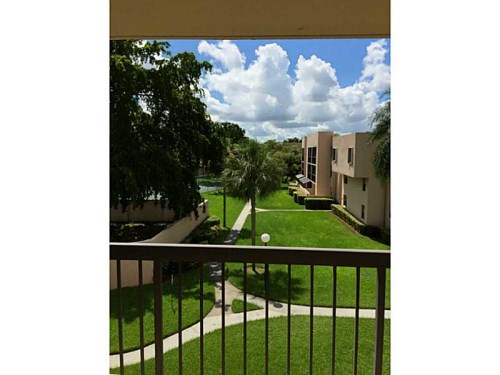 10425 SW 112 AV # 313