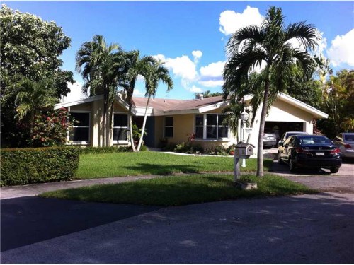 9221 E CALUSA CLUB DR