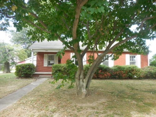 1500 Sweetser Ave