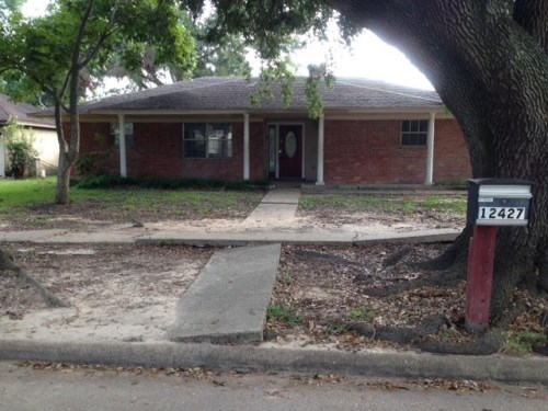12427 Longbrook Dr