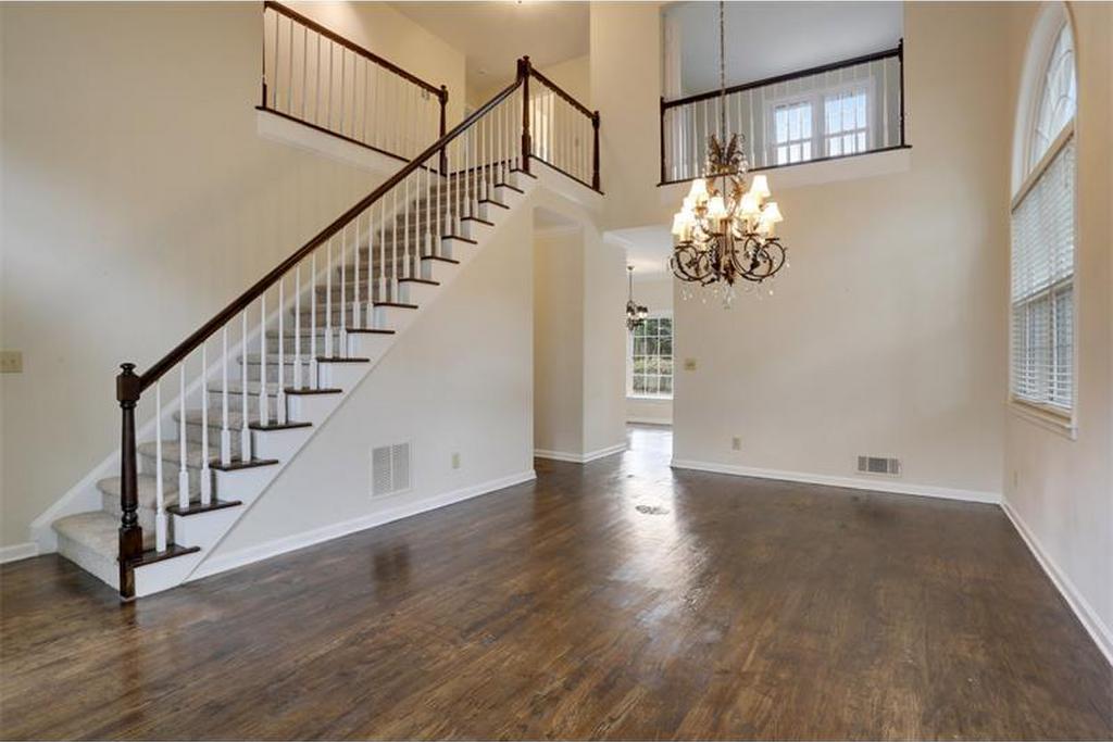 1489 Laurel Park Circle Ne