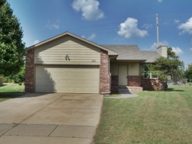 336 E Wells Ct