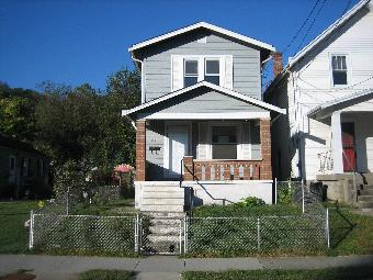2427 Herman St