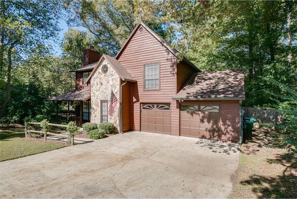 4989 Lewis Court