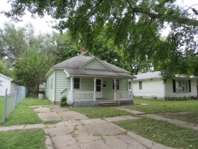 708 NE Freeman Ave