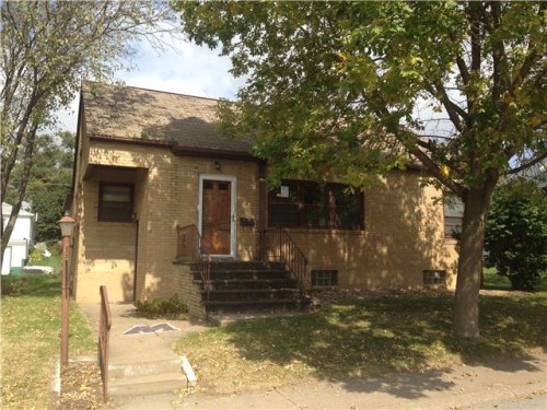 1313 E 4th St