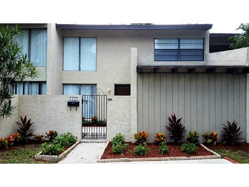 6604 SW 114 AV # 6604