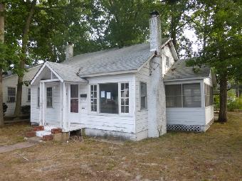 127 Cedarhurst Rd