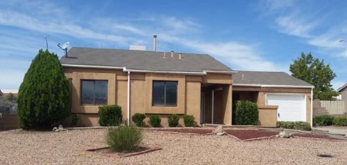 1925 Clearwater Lp NE