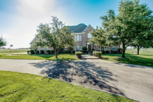 2033 JORDAN LN