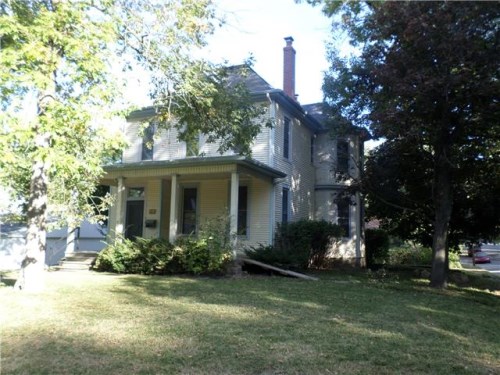601 Riley St