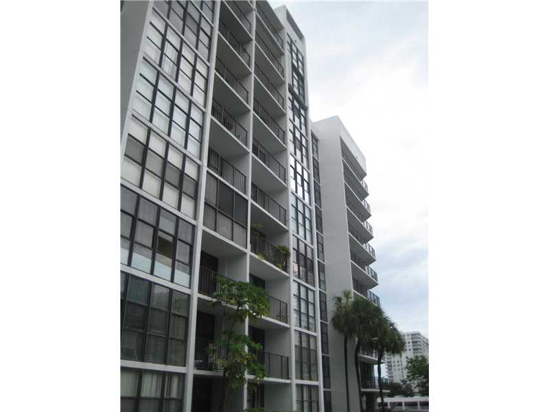 800 PARKVIEW DR # 114