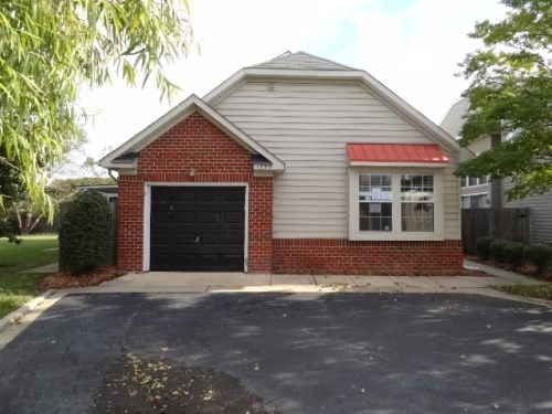1233 Club Point Rd #122