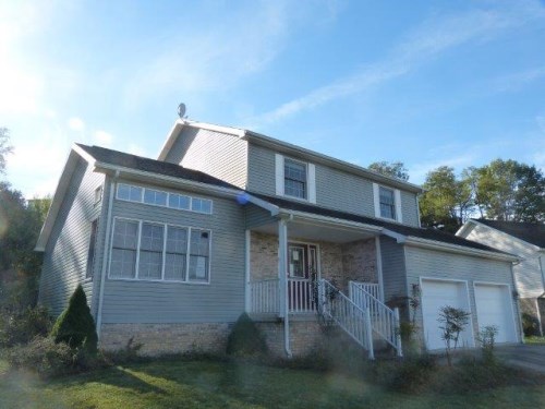 124 Oakwood Circle