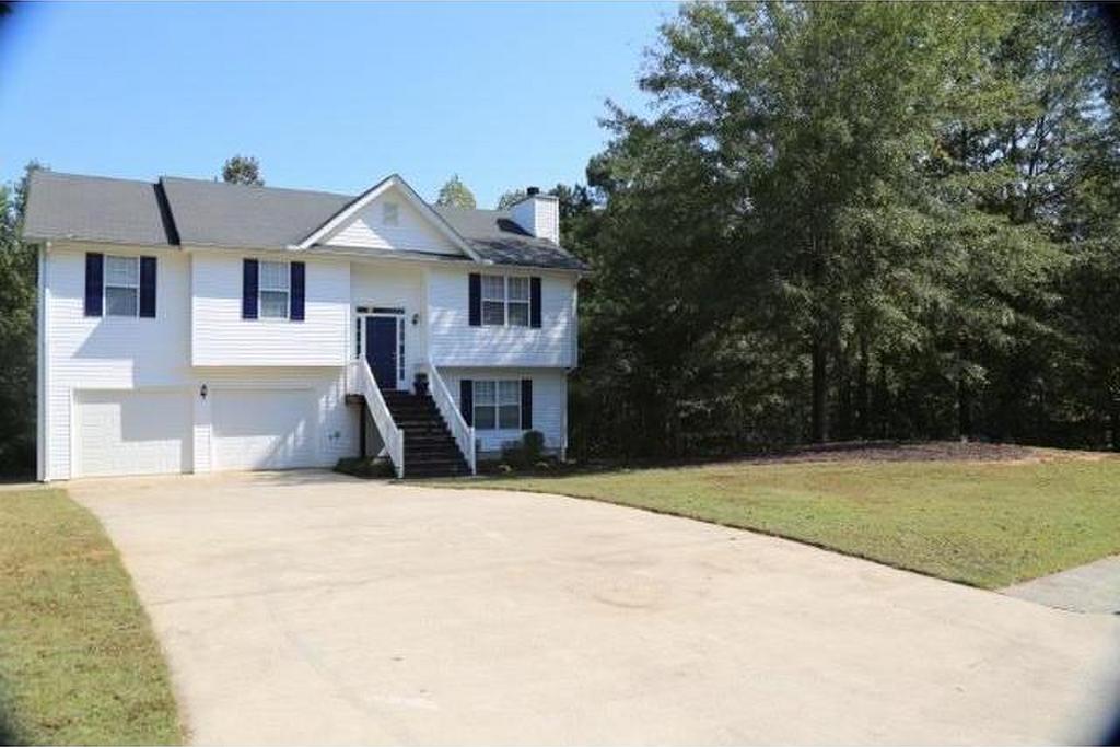1227 Summer Lane