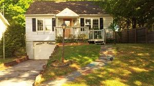 31 Lindbergh Place