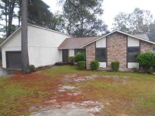 741 Maxine St