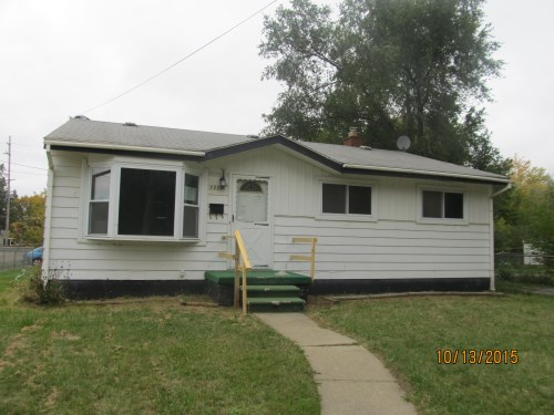 3934 Whitney Ave