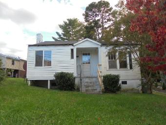 405 Pine Burr Ave SE