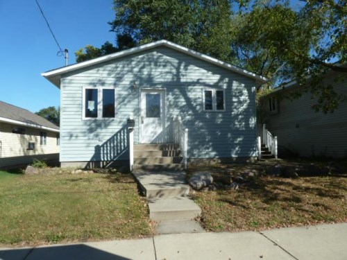 1709 2nd St N