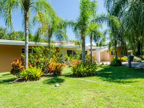 6045 Chapman Field Dr