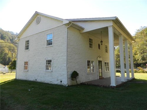 1487 Autumn Ln