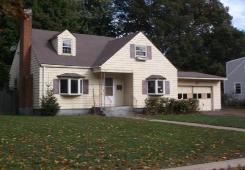 104 Lockwood St