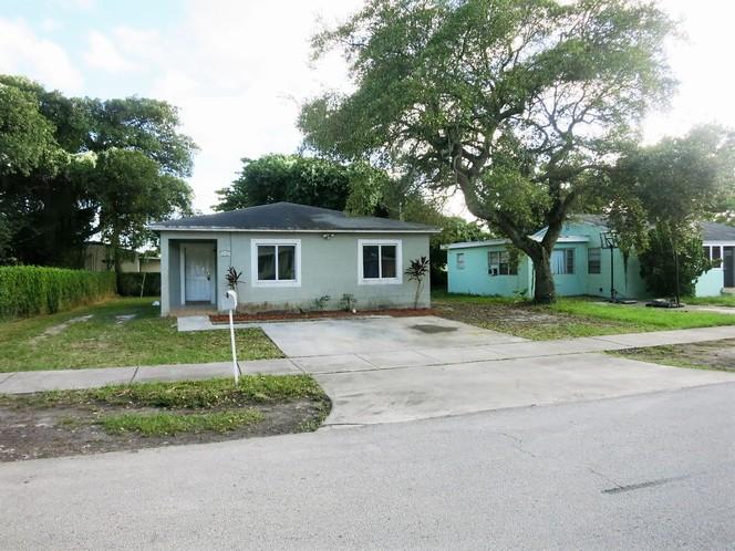2460 NW 55 TER