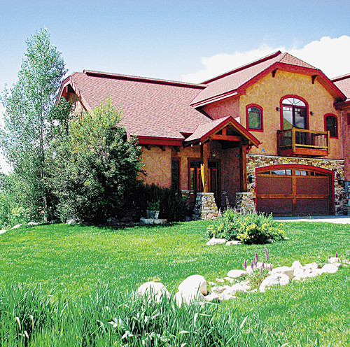 2037 Steamboat Blvd