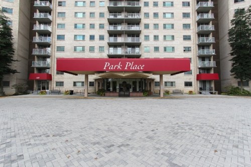 2500 Van Dorn St N #702