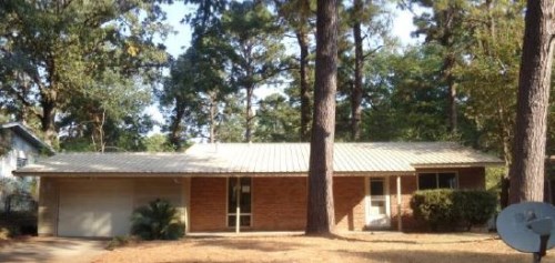 834 Willow Dr