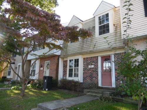 105 Tennyson Ct