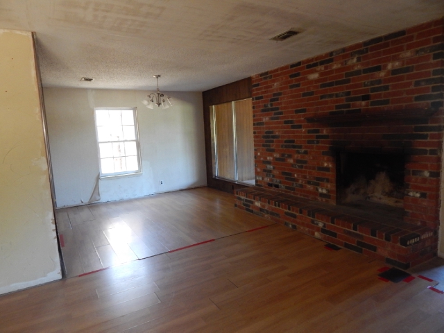616 Vine St