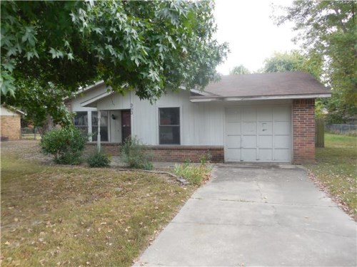 303 Wright Ave