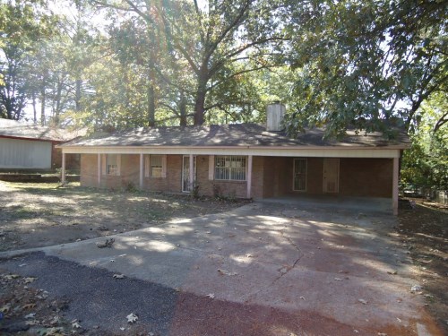653 Briarcliff Cir