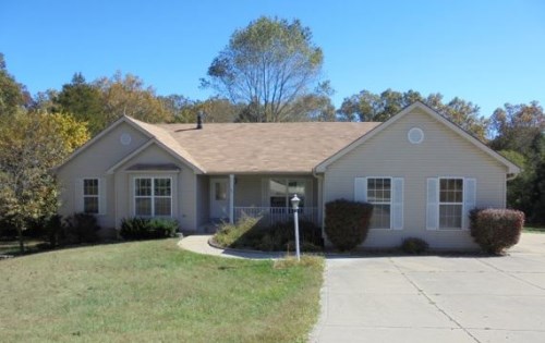 240 Pin Oaks Dr