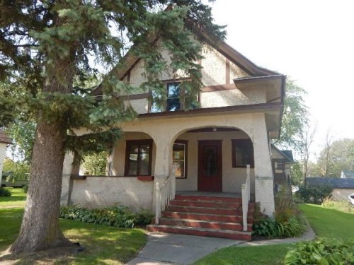 104 3rd St SW