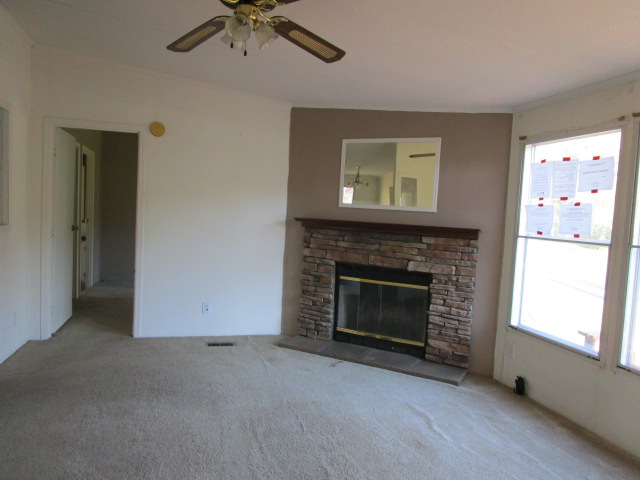 200 E Railroad Ave