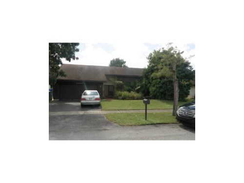 10200 NW 25 ST