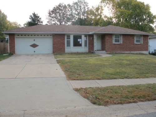 2415 N 60th Ter