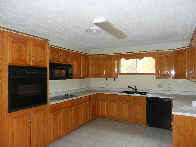 105 Western Hills Dr