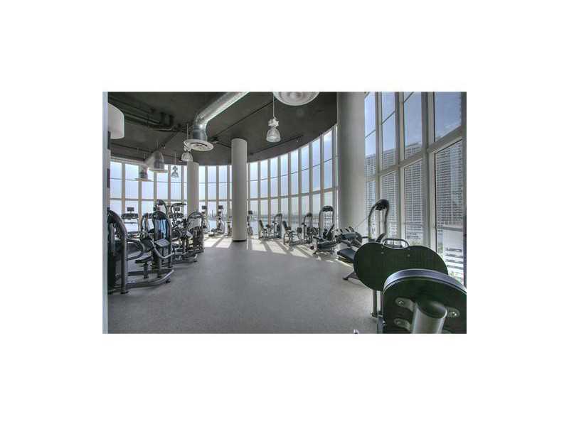 1800 N BAYSHORE DR # 3303
