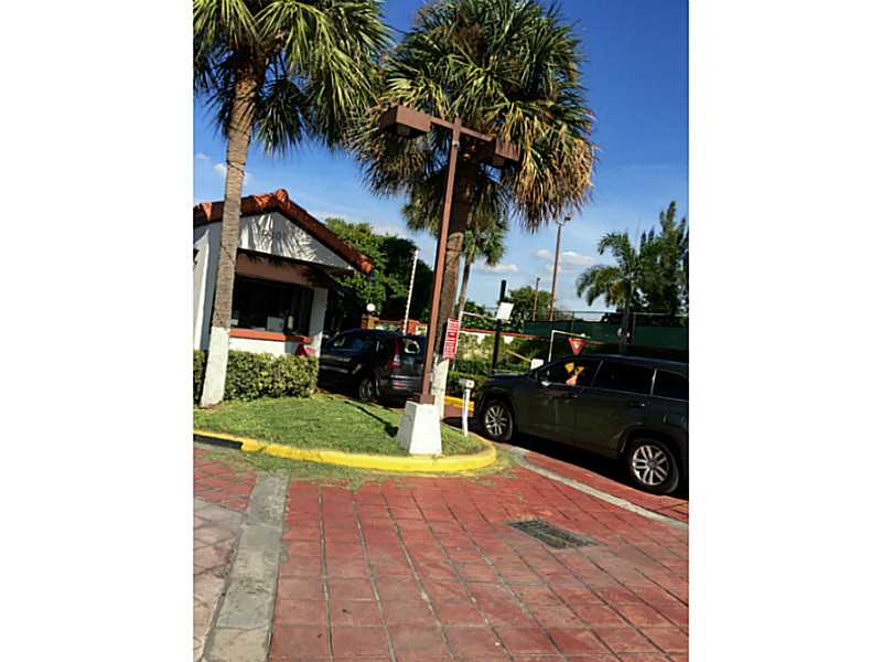 9435 FONTAINEBLEAU BL # 114