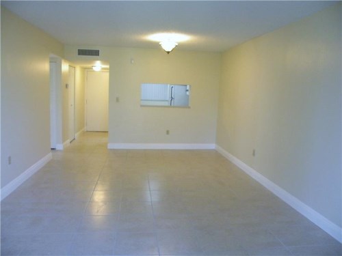 10825 SW 112 AV # 306